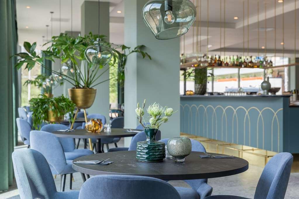 Van Der Valk Hotel فينلو المطعم الصورة